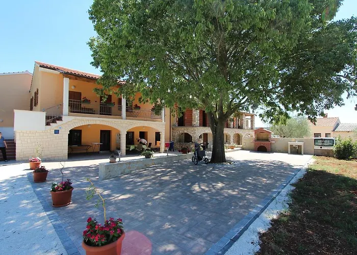 Apartments Luna